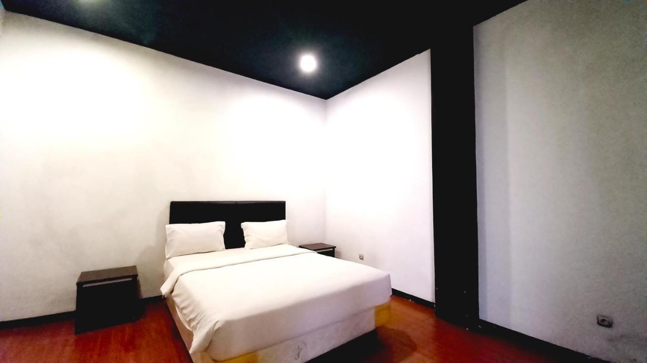 Dc Hotel & Hostel Labuan Bajo Exterior foto